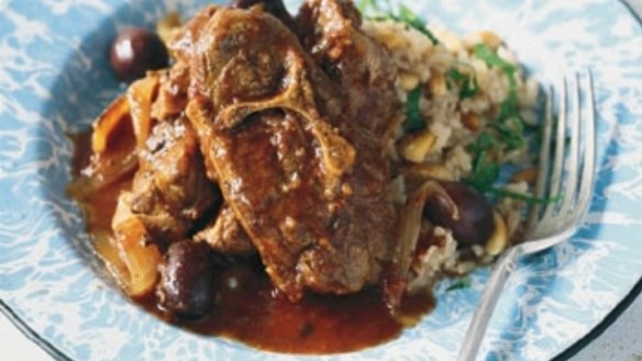 Braised lamb with cinnamon, olives and nut pilaf