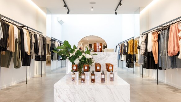 The New Trend has a spend-and-save deal in time for Christmas.