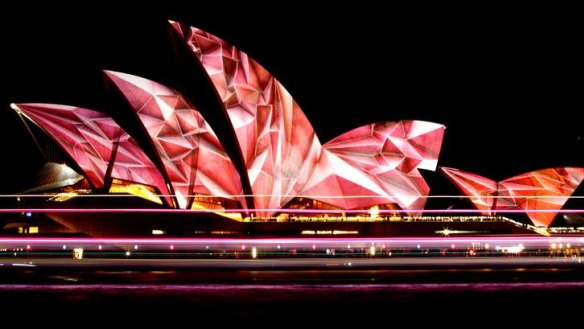 Eat, drink and see the sights of Vivid in Sydney.