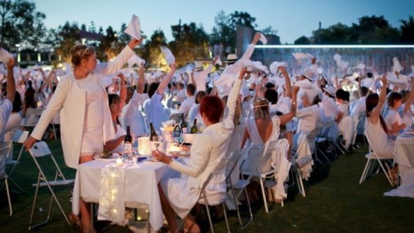 The famous Diner en Blanc evenings are donning pastels for a trip to the beach.