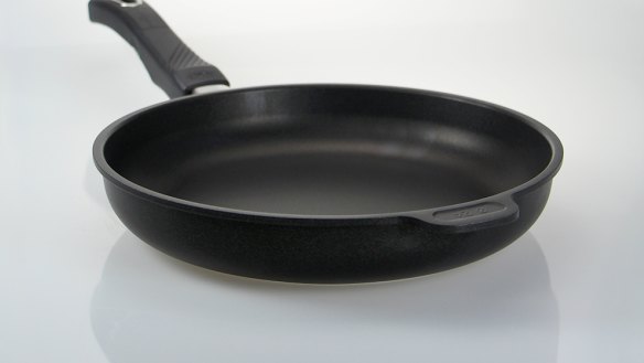 Instead of Teflon, The Essential Ingredient non-stick pans have a surface made of titanium and ceramic compounds.
