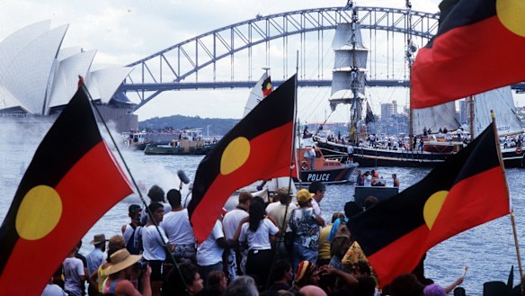Waves: A large Aboriginal protest at Mrs Macquarie's Chair during the First Fleet re-enactment. 