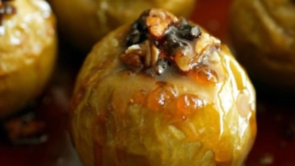 Maple syrup baked apples with dried fruit and nuts