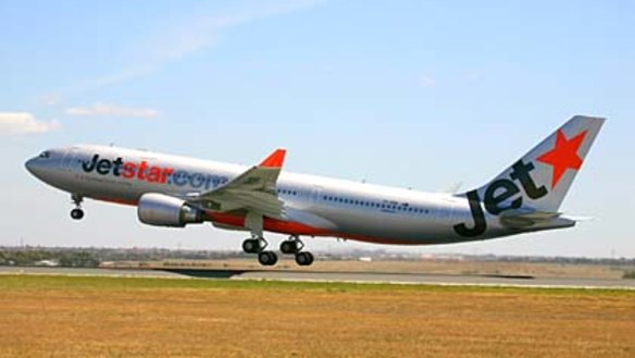 Jetstar launches controversial Singapore hub