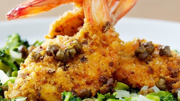 Prawn cutlets with broccoli and capers.