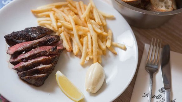 Rump cap with bearnaise sauce and pomme frites.