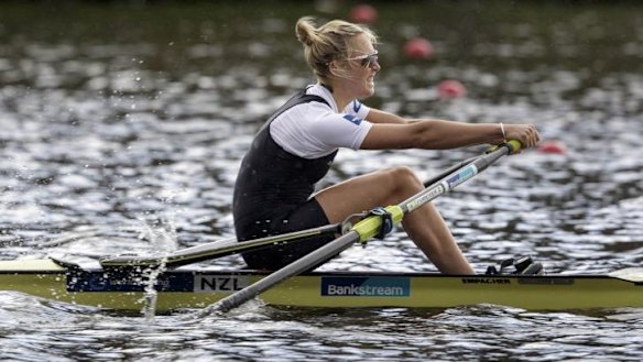 Kim Crow takes silver for Australia at rowing world championships