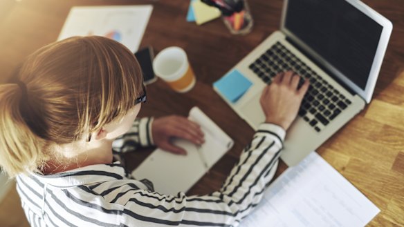 There is often a subtle division between those who can “settle” and reliably occupy the same desk every day, and those who cannot.