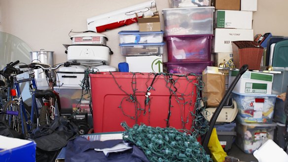 Spacer connects people with space, with people who need space.