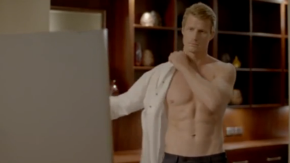 Meet Richie Strahan, star of The Bachelor, including this very necessary shot of his abs BECAUSE HOUSE TRAINED ETCETERA.