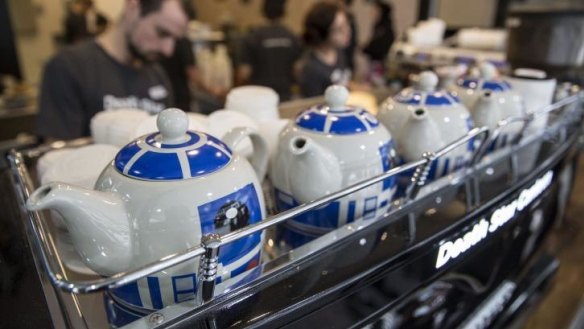 R2-D2 teapots atop the espresso machine.
