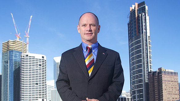 Aspiring premier Campbell Newman says he'll scrap the existing 2.5 per cent annual cap on public sector wage rises while also trimming total jobs.
