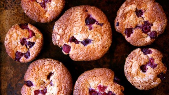 Apple and Raspberry Mini-Teacakes