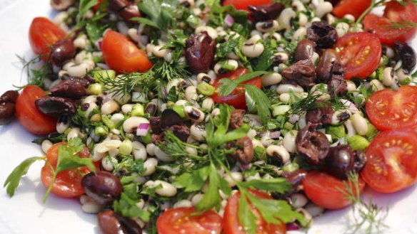 Greek black-eyed beans salad.