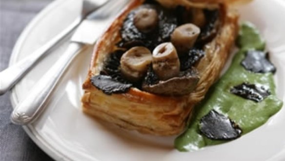 Feuillete of mushrooms with truffles and a parsley puree