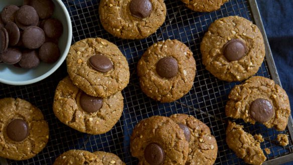 Nut lovers: Peanut butter and chocolate cookies.