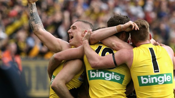 Richmond's Dustin Martin on the siren.