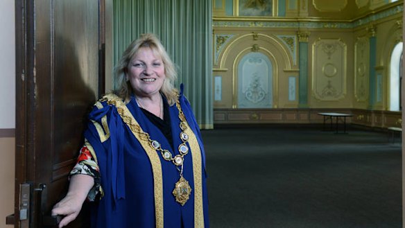 Bendigo mayor making an open-door policy literal