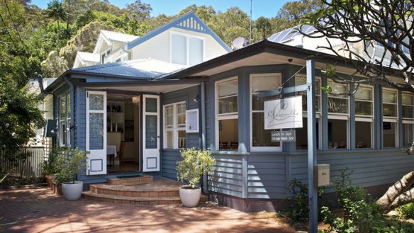 Airy seaside cottage... Clareville Kiosk.