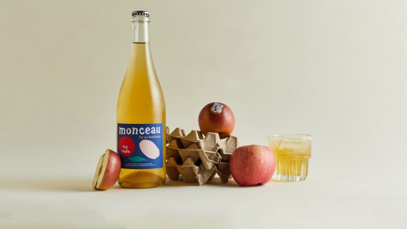 Monceau applies winemaking techniques to kombucha to create new non-alcoholic alternatives. 