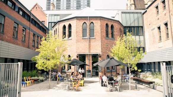 Pearson & Murphy's resembles a warehouse inside with a dash of Shakespearean playhouse outside.