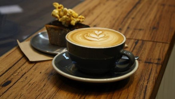 Shopping break: Coffee and cake at the second Standing Room.