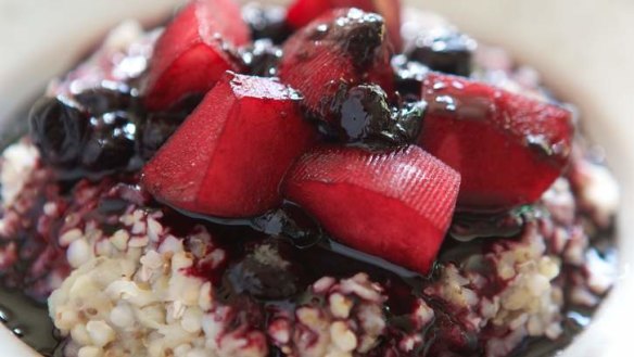 Spelt Porridge with Roasted Blueberries