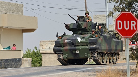 Turkish tanks crossed the border on Saturday and entered the Syrian town of al-Rai.