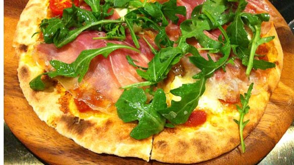 Generous toppings ... The proscuitto pizza.