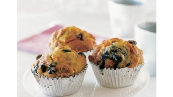 Healthy apple and berry muffins