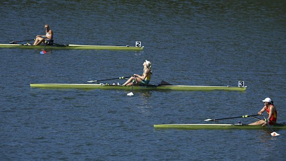 Kim Brennan (centre) in her gold medal-winning race in Rio. 