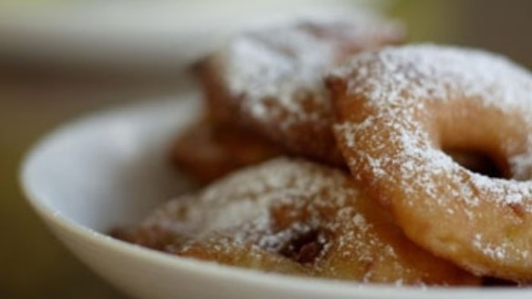 Portuguese apple fritters
