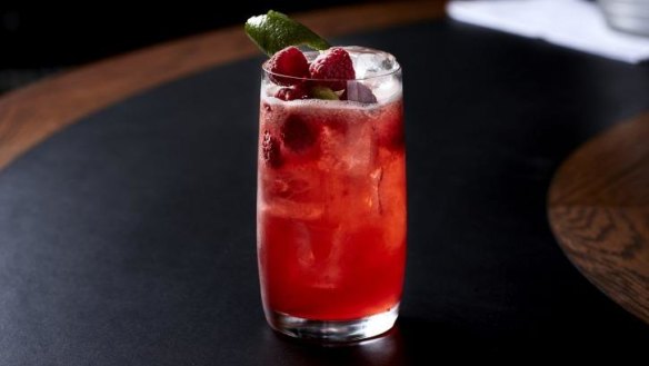 The flavours of raspberry and juniper give the Courtside Cooler its unique flavour.