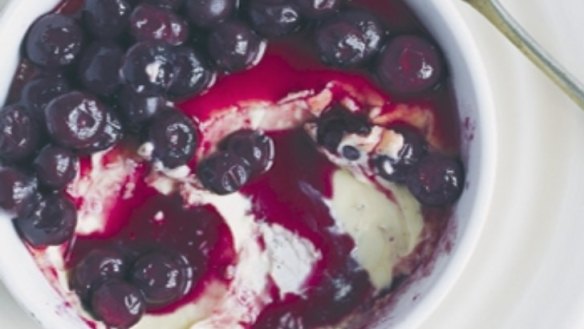 Baked Vanilla Custard with Blueberry Compote