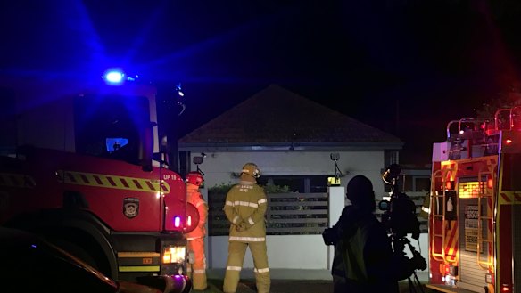 Man treated for smoke inhalation after Mt Hawthorn house fire