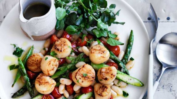 Full of beans: Seared scallops and asparagus with white beans.