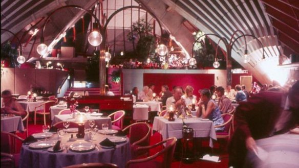 Bennelong Restaurant lavish in crimson circa 1985.