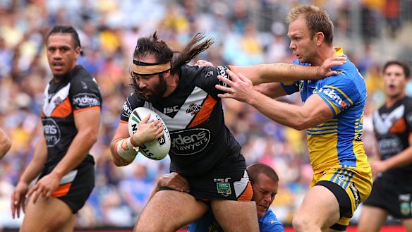 Forward battle: Aaron Woods' match-up with Andrew Fifita will be key.