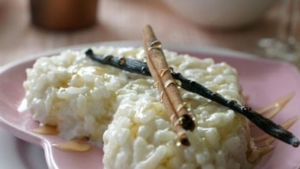 Summer rice pudding with honey and vanilla.