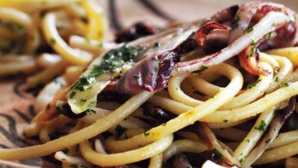 Spaghetti with calamari and radicchio