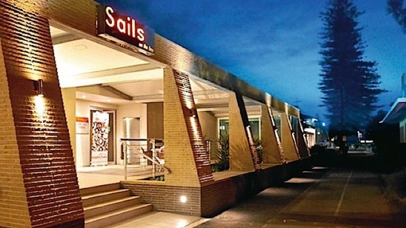 Sails on the Bay, restaurant, Elwood, Melbourne.