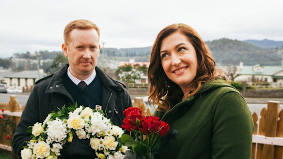 Daniel (Luke McGregor), and Emma (Celia Pacquola) in Rosehaven.