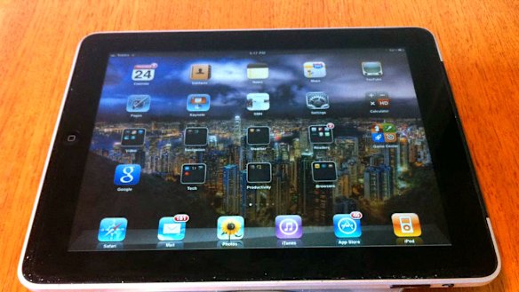 The original iPad is slightly heavier at 718 grams.