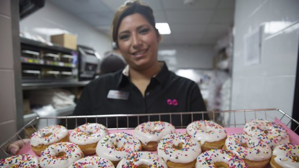 If the settlement agreement with Dunkin' Donuts is approved, 1400 people are in for free donuts, bagels or other baked goods.