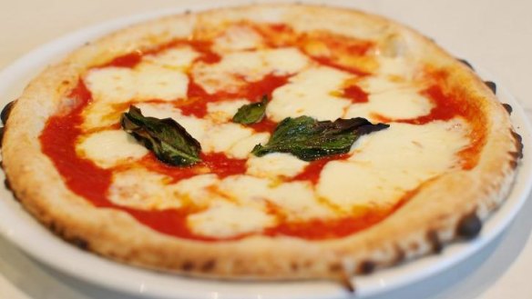 Margherita pizza at  Pizzeria Violetta.