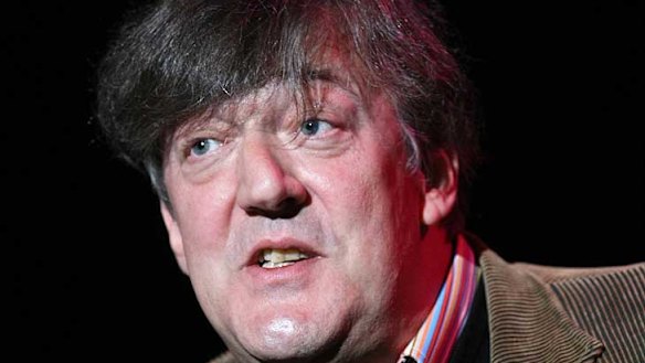 Stephen Fry ... stuck in Dubai due to the Qantas A380's engine problem.