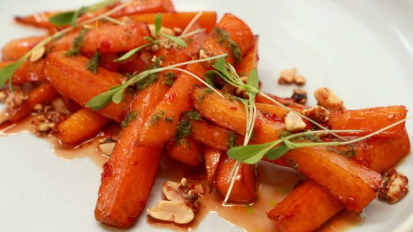 Smoked carrots with chilli and peanuts.