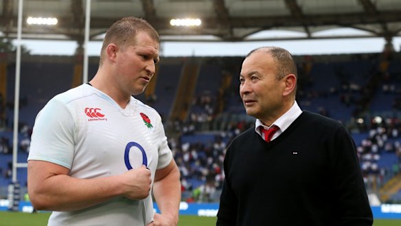 England captain Dylan Hartley speaks with head coach Eddie Jones. Photo: Getty Images