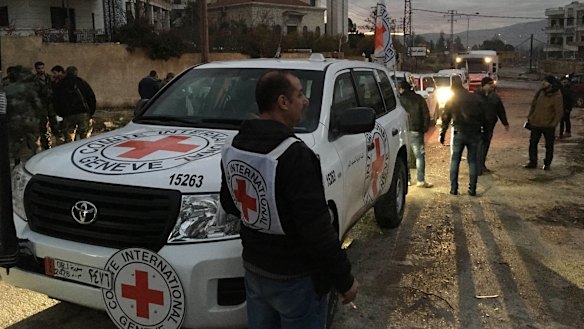 A convoy containing food, medical items, blankets and other materials reaches the town of Madaya. 