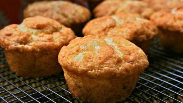 Cinnamon Doughnut Muffins